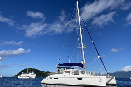 Rental Catamaran Fountaine Pajot Lavezzi 40 Le Marin