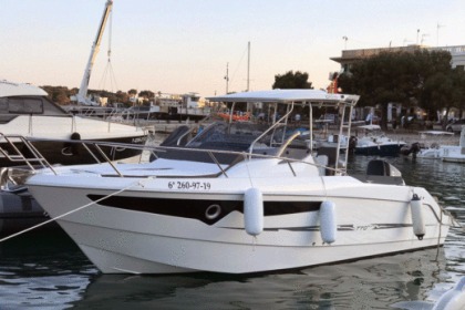 Rental Motorboat Galia 770 Sundeck Portocolom