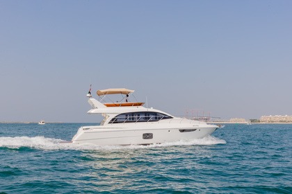 Hire Motor yacht Sky Walker Luna 52 Dubai