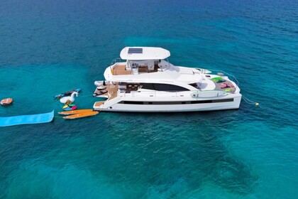 Hire Motorboat Robertson & Caine Léopard 51FT Anguilla