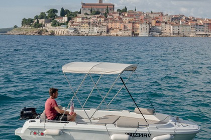 Verhuur Boot zonder vaarbewijs  Rent a boat NEW Roto 450s Rovinj