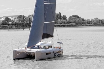Charter Catamaran Beneteau Excess 12 Kos