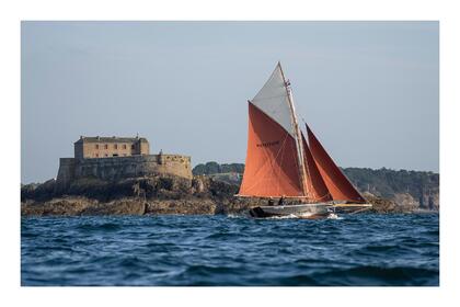 Location Voilier Keraudren cotre aurique Saint-Malo