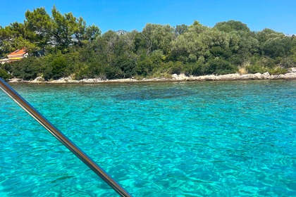 Miete Motorboot Blueline Blueline open 19 Korčula