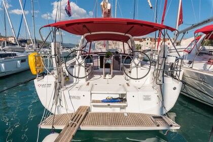 Rental Sailboat Bénéteau Oceanis 41.1 Split