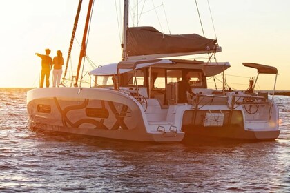 Rental Catamaran Beneteau Excess 11 Toulon