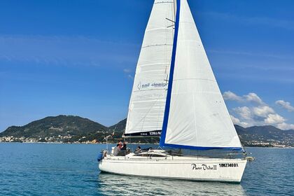 Rental Sailboat Delphia yacht Delphia 37 Viareggio