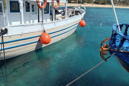 Miete Motorboot Wooden Greek traditional boat Varkalas Naxos