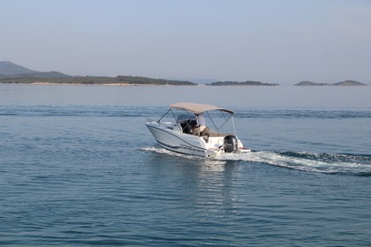 Verhuur Motorboot Jeanneau Cap Camarat 6.5 Cc Biograd na Moru