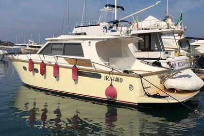 Charter Motorboat Solare Solare 43 Catania