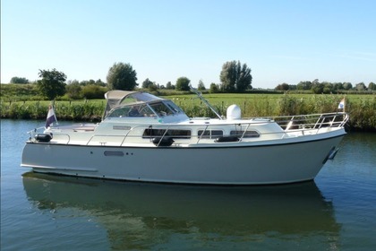 Rental Houseboats Delos Cruiser 1100 IJsselstein