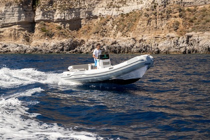 Noleggio Barca senza patente  Italboats Predator 540 Ischia