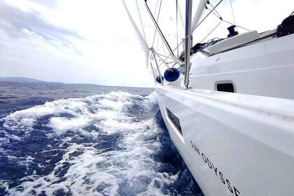 Rental Sailboat Jeanneau Sun Odyssey 410 - 3 cab. Pirovac