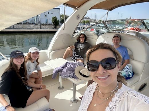 Cagliari Motorboat Sea Ray 455 Sundancer alt tag text