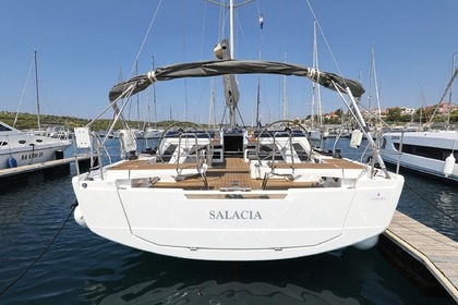 Charter Sailboat Hanse Yachts Hanse 460 - 4 cab. Šibenik