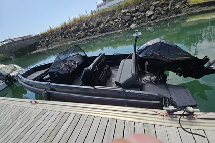 Rental Motorboat Iron 647 Brest