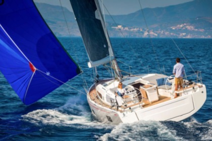Noleggio Barca a vela Beneteau Oceanis 46.1 Castiglioncello