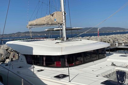 Location Catamaran Lagoon-Bénéteau Lagoon 42 - 3 + 1 cab. Saint-Raphaël