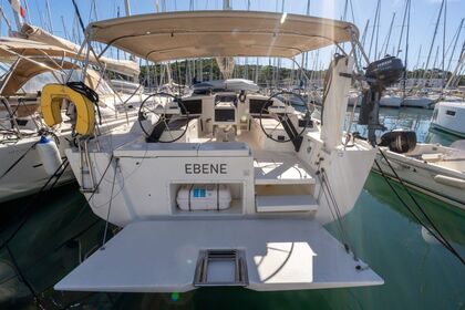 Charter Sailboat Dufour Yacht 430 GL Saint-Mandrier-sur-Mer