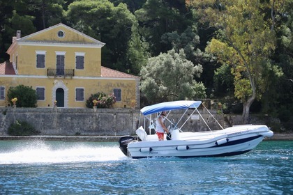 Charter Boat without licence  Nireus 515 Lefkada