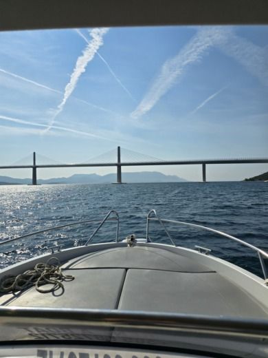 Blace Motorboat Prince 490 alt tag text