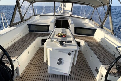Rental Sailboat Beneteau Oceanis 51.1 Cala d'Or