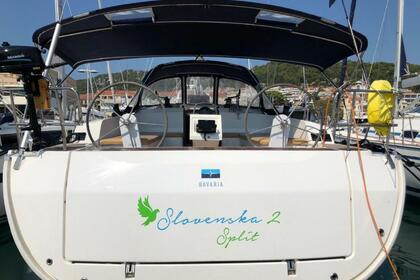 Hire Sailboat Bavaria Yachtbau Bavaria Cruiser 46 - 4 cab. Split