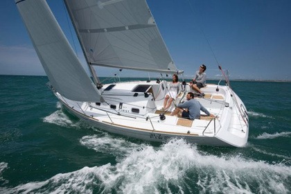 Rental Sailboat  FIRST 31.7 Arzon