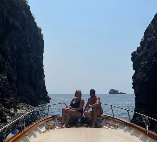 Aeolian Islands Motorboat Mileo Gozzo alt tag text