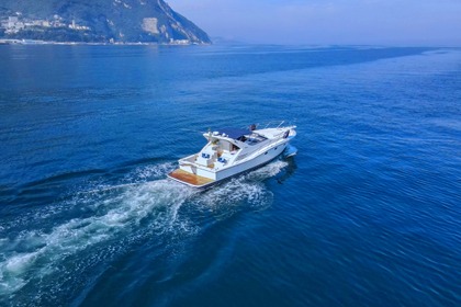 Charter Motor yacht Uniesse 48 Sorrento