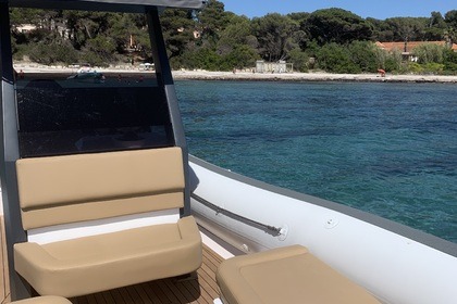 Location Semi-rigide Nova Marine RH 800 Le Pradet