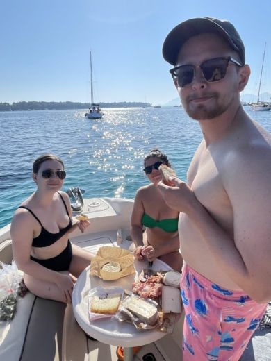 Mandelieu-la-Napoule Motorboat Sea Ray 240 Sundeck alt tag text