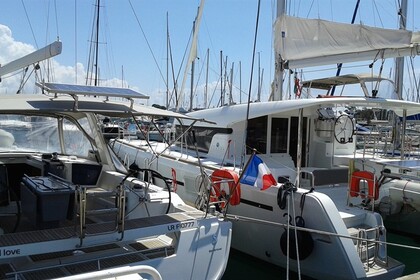 Charter Catamaran LAGOON 39 Corfu