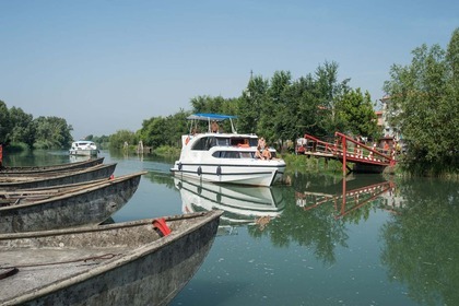 Hire Houseboat Houseboat Holidays Italia Minuetto 6 Casale sul Sile
