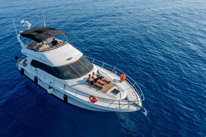 Charter Motor yacht Sea Ray SEA RAY 525 Latsi