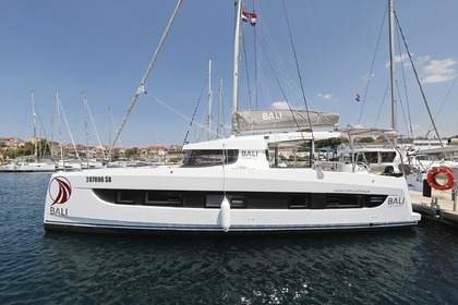 Charter Catamaran Catana Group Bali Catsmart - 4 + 1 cab. Šibenik