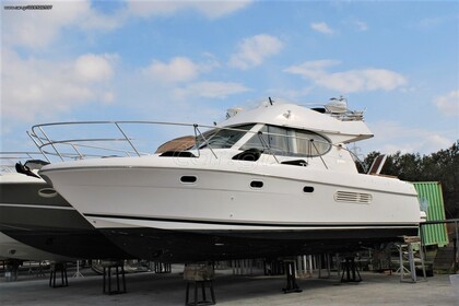 Location Bateau à moteur Jeanneau Prestige 32 Égine