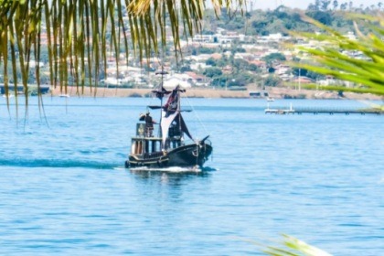 Aluguel Lancha Artesanal traneira Brasília