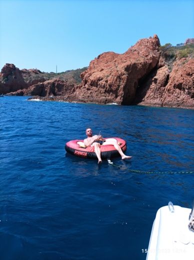 Σεν Ραφαέλ Motorboat Beneteau Flyer 6.5 Sundeck alt tag text