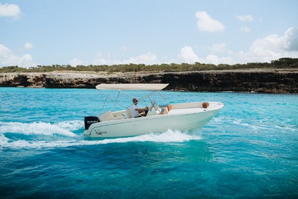 Alquiler Lancha INVICTUS INVITUS 200FX Ciudadela