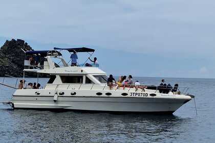 Hire Motor yacht pantelleria piantoni modello 13 fantasy Pantelleria