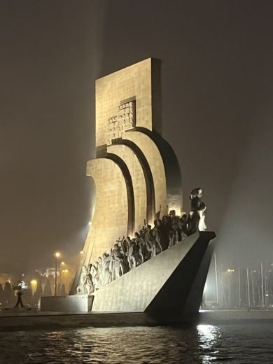 Lisboa Motor Yacht Spertini Alalunga alt tag text