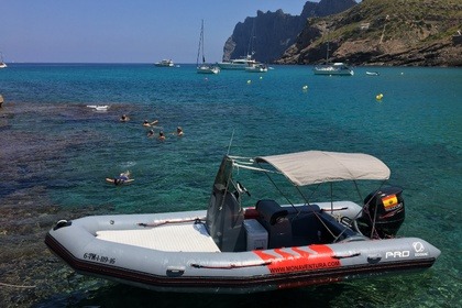 Rental RIB ZODIAC Apex A20 Cala Sant Vicenç