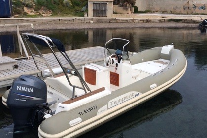 Hire RIB Capelli Capelli Tempest 626 Marseille