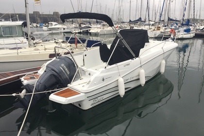Miete Motorboot Jeanneau Cap Camarat 7.5 CC Lorient