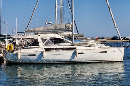 Rental Sailboat Beneteau Oceanis 41 Antibes