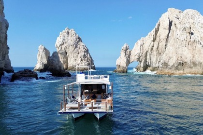 Alquiler Lancha Catamaran Platform 36' Cabo San Lucas