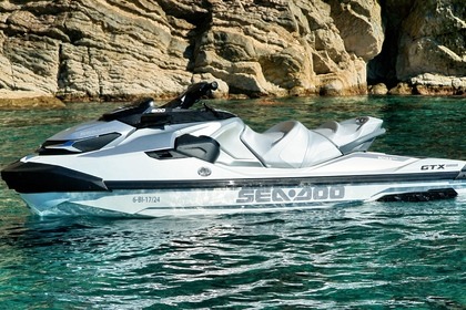 Alquiler Moto de agua Seadoo GTX 300 LTD white pearl 2024 Ibiza