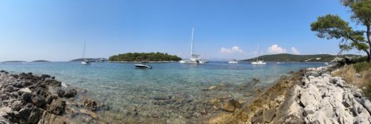 Split Motorboat Speedy Cayman 5.85 alt tag text