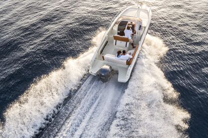 Rental Motorboat Invictus CX 240 Sari-Solenzara